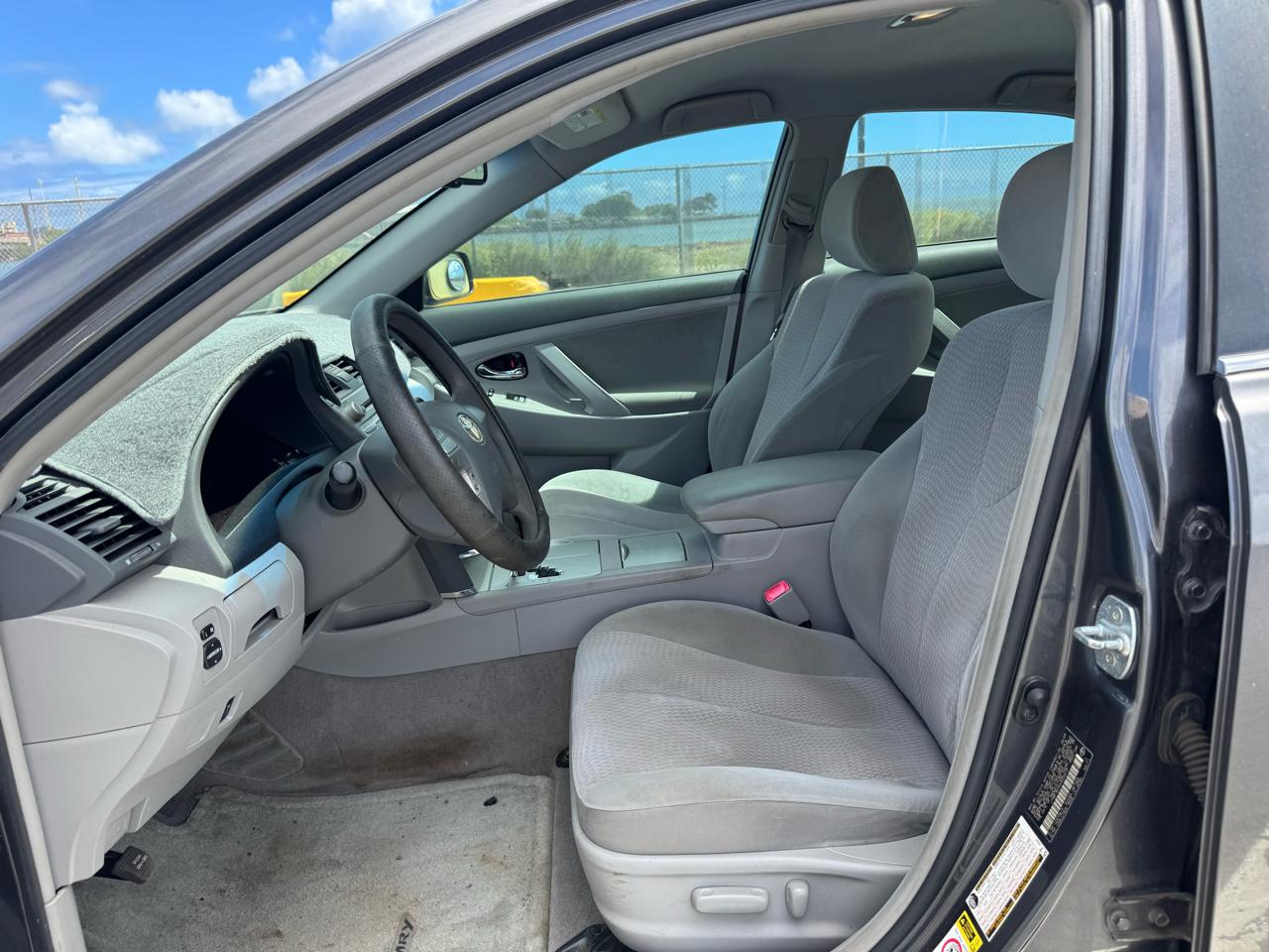 Toyota Camry 4dr Sdn LE Auto 2010