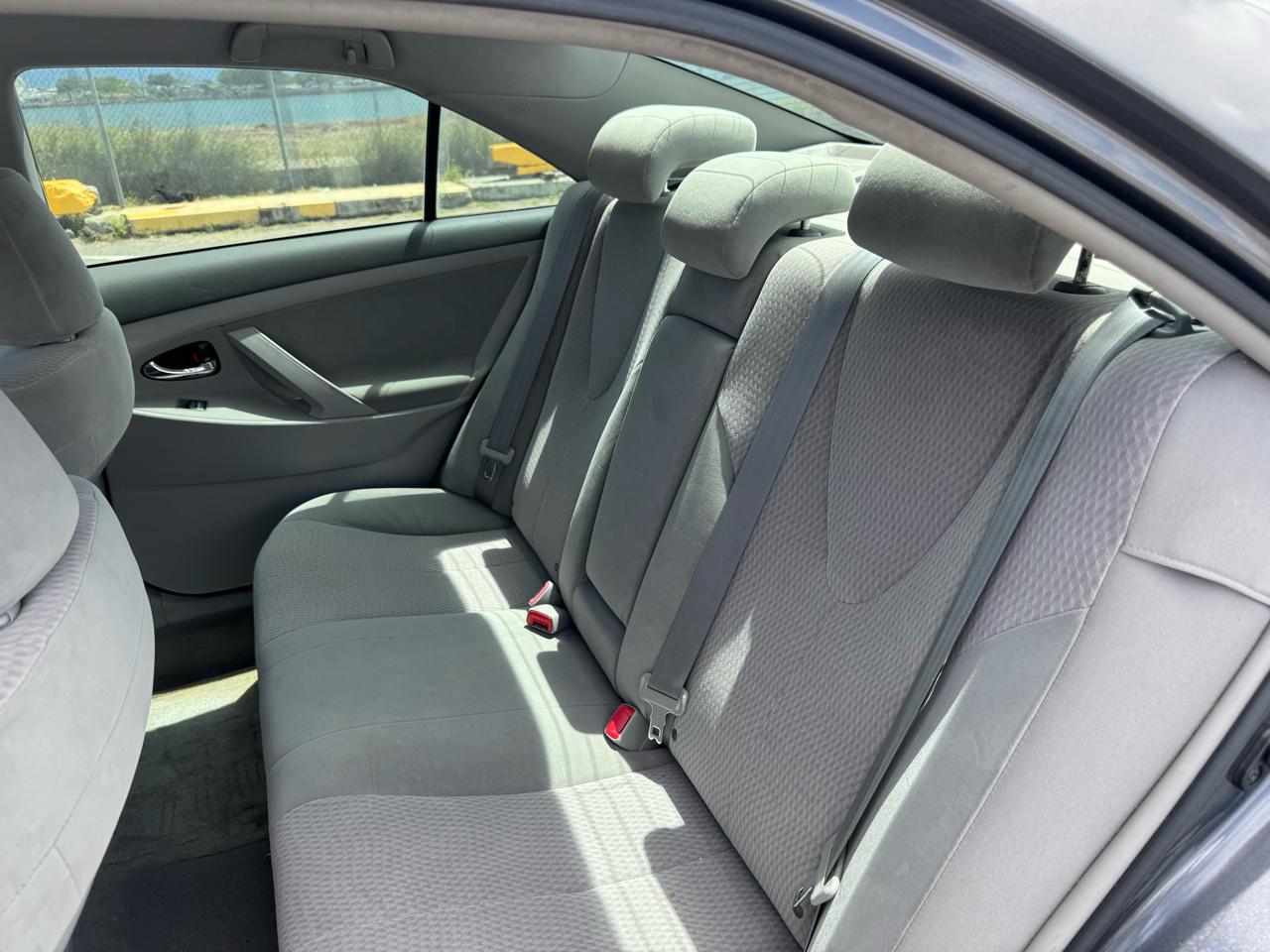 Toyota Camry 4dr Sdn LE Auto 2010