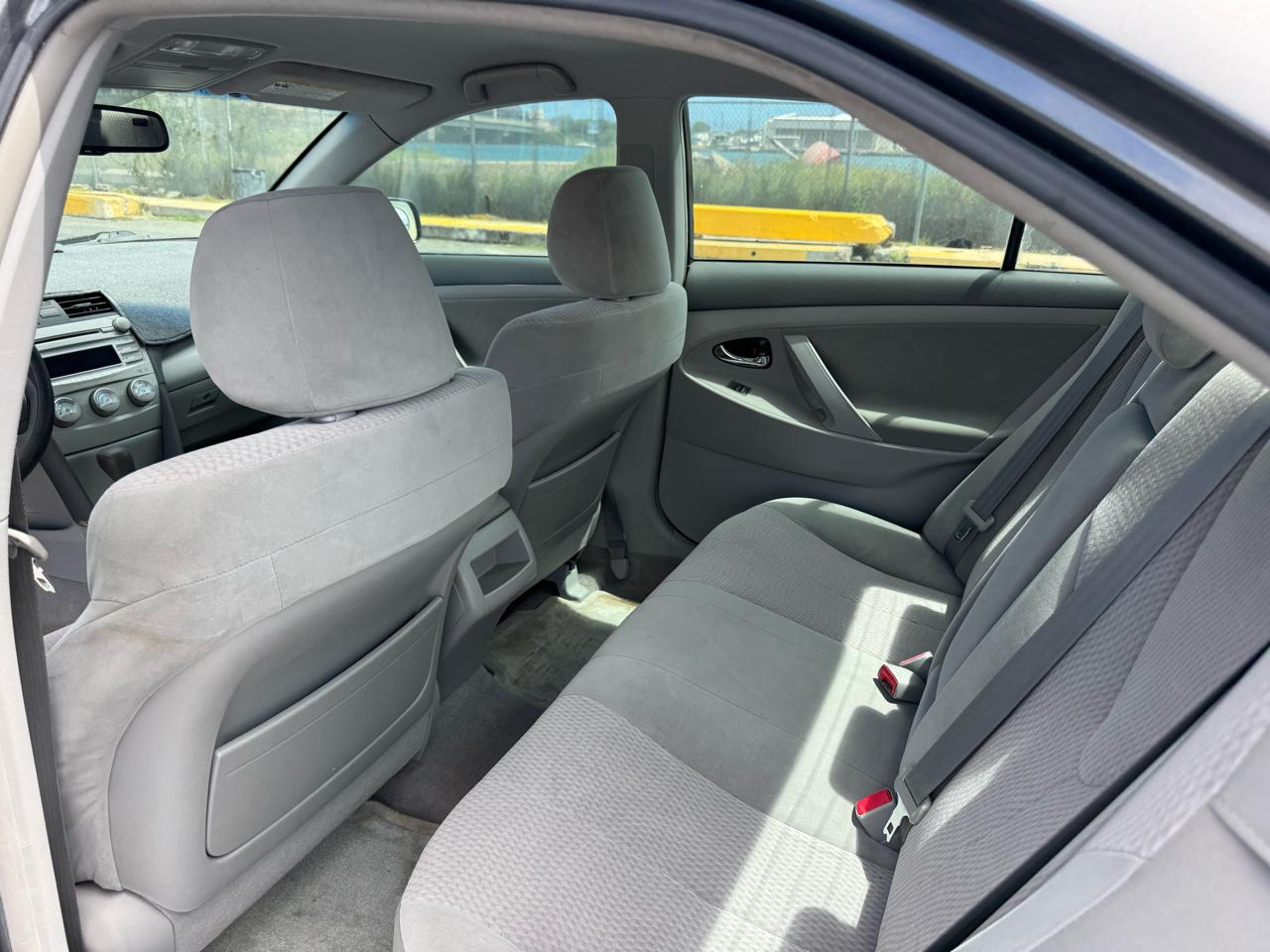 Toyota Camry 4dr Sdn LE Auto 2010