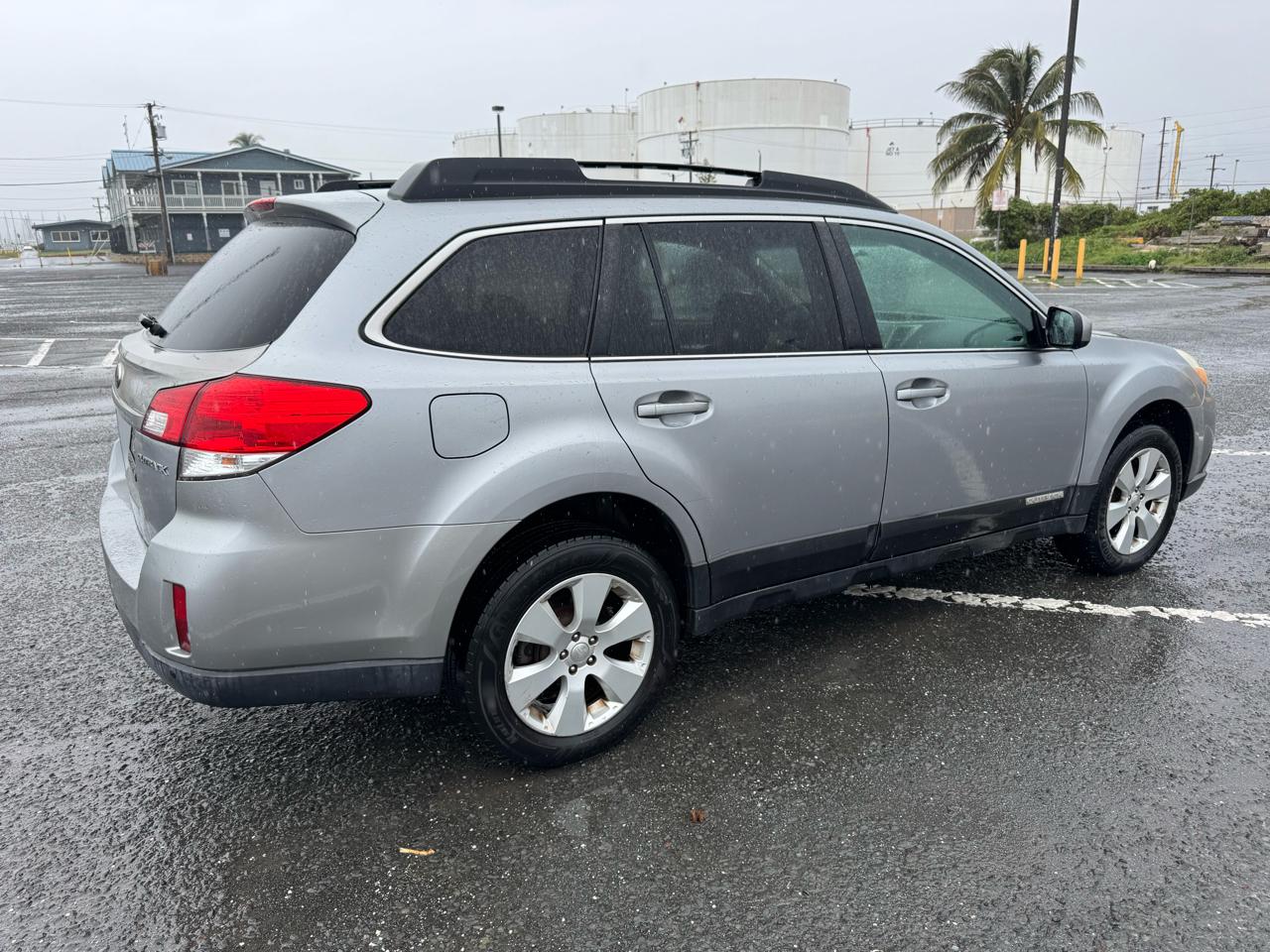 Subaru Outback 2.5i Premium 2011