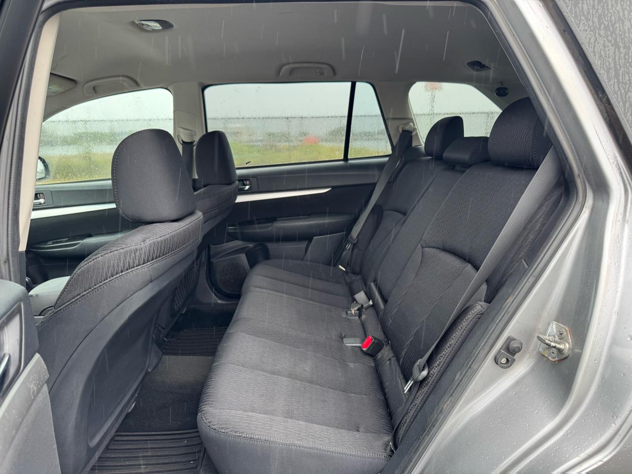 Subaru Outback 2.5i Premium 2011