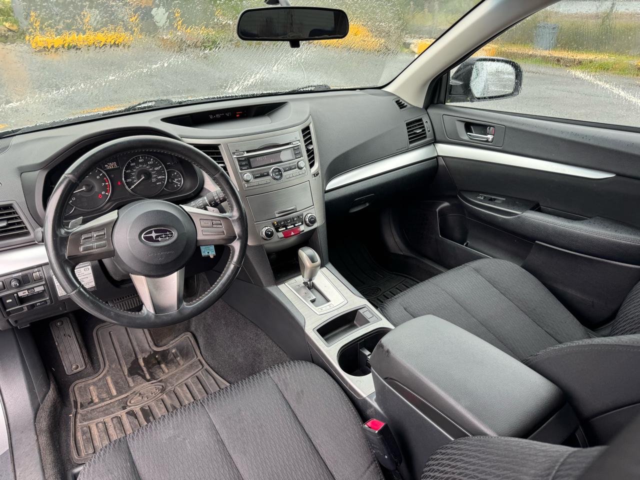 Subaru Outback 2.5i Premium 2011