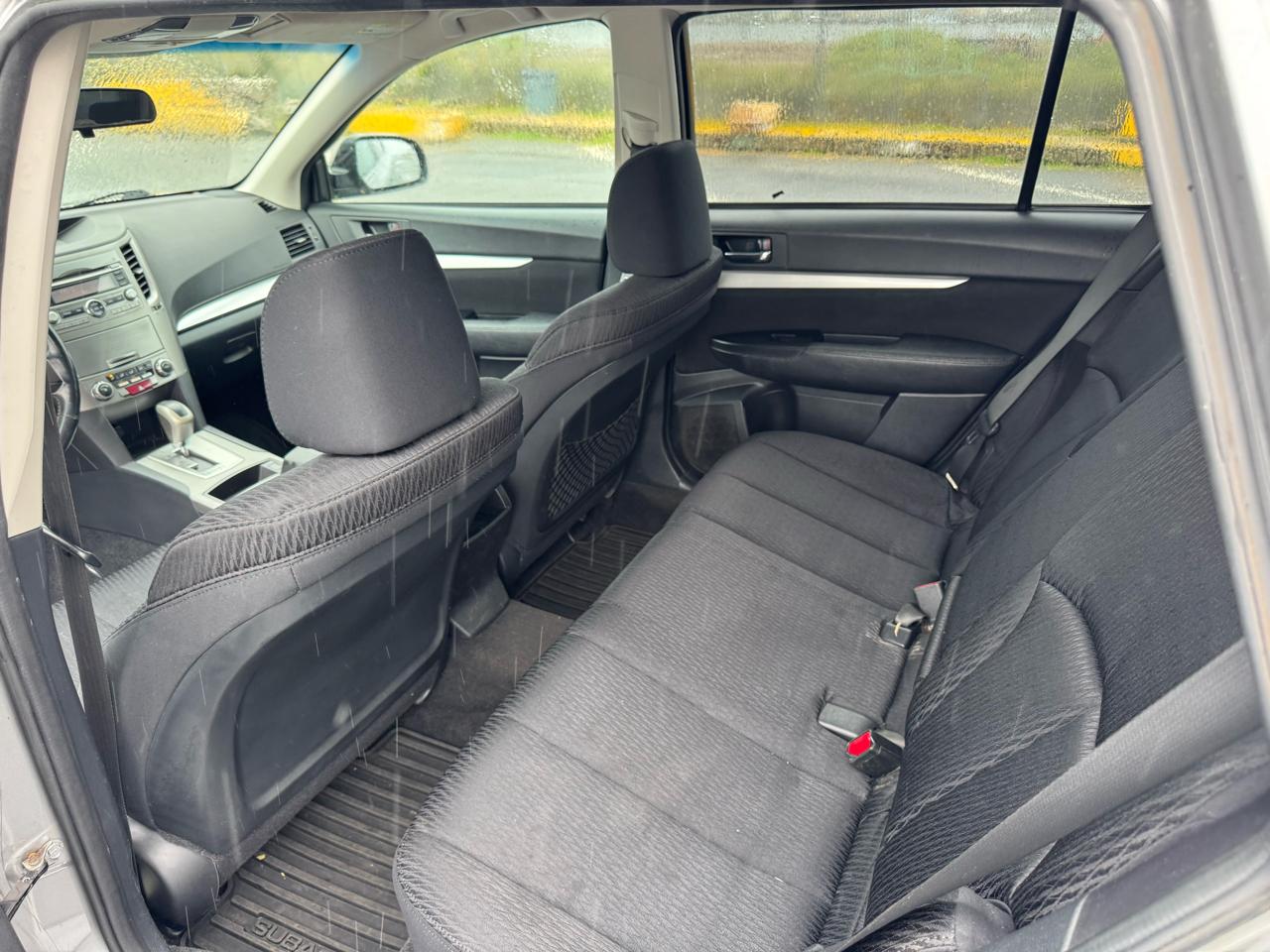 Subaru Outback 2.5i Premium 2011