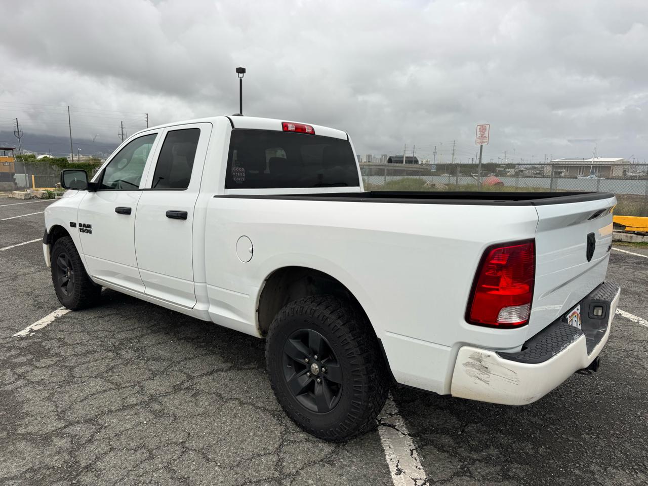 RAM 1500 4WD Quad Cab 140.5" Express 2015