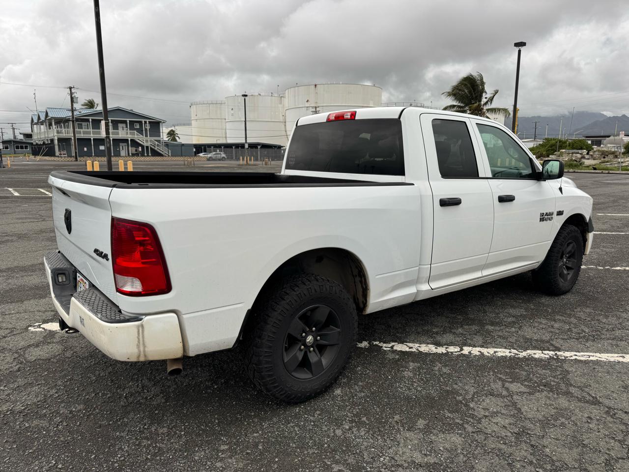RAM 1500 4WD Quad Cab 140.5" Express 2015