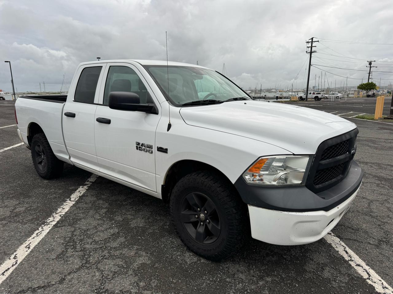 RAM 1500 4WD Quad Cab 140.5" Express 2015