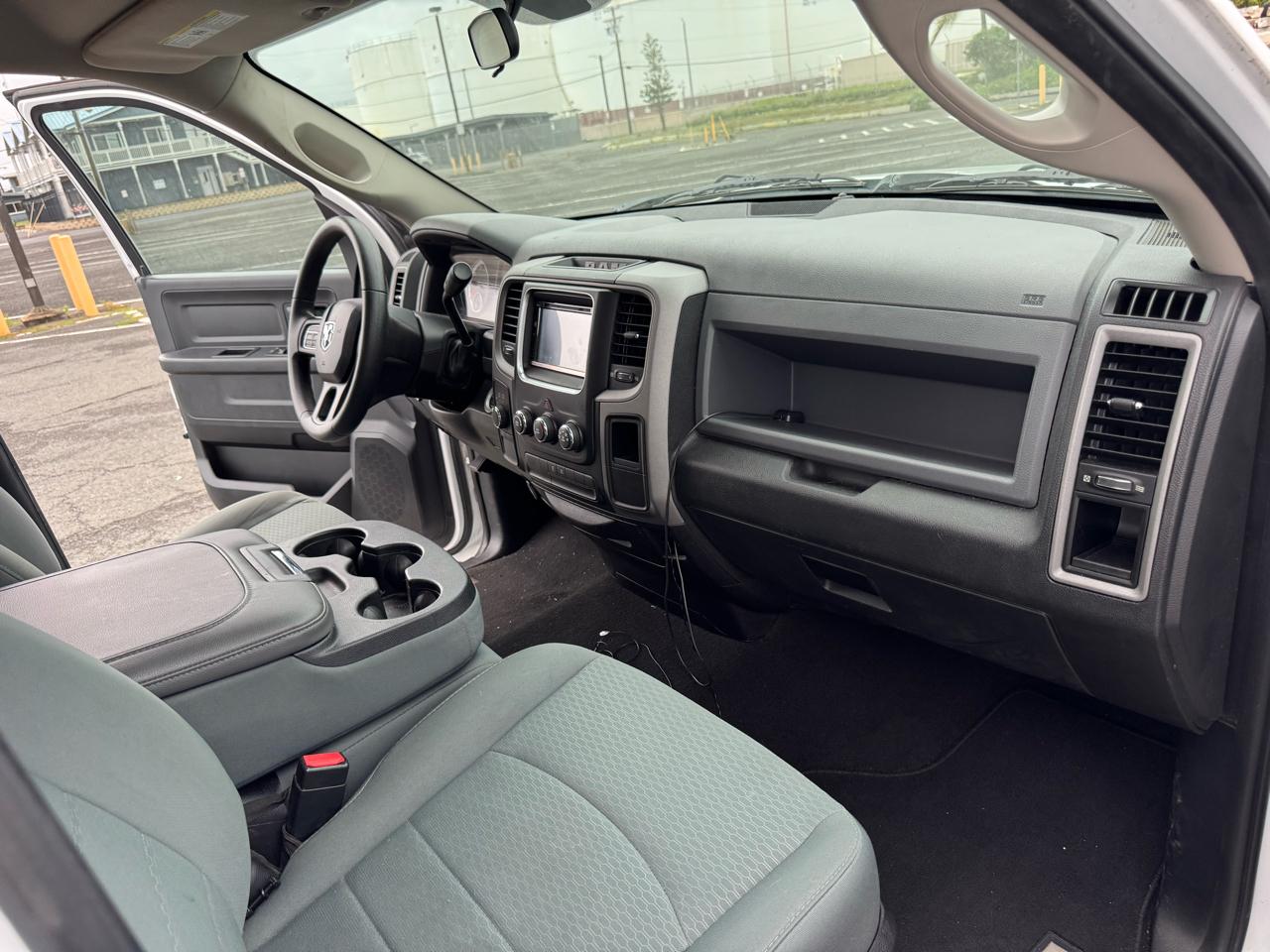 RAM 1500 4WD Quad Cab 140.5" Express 2015