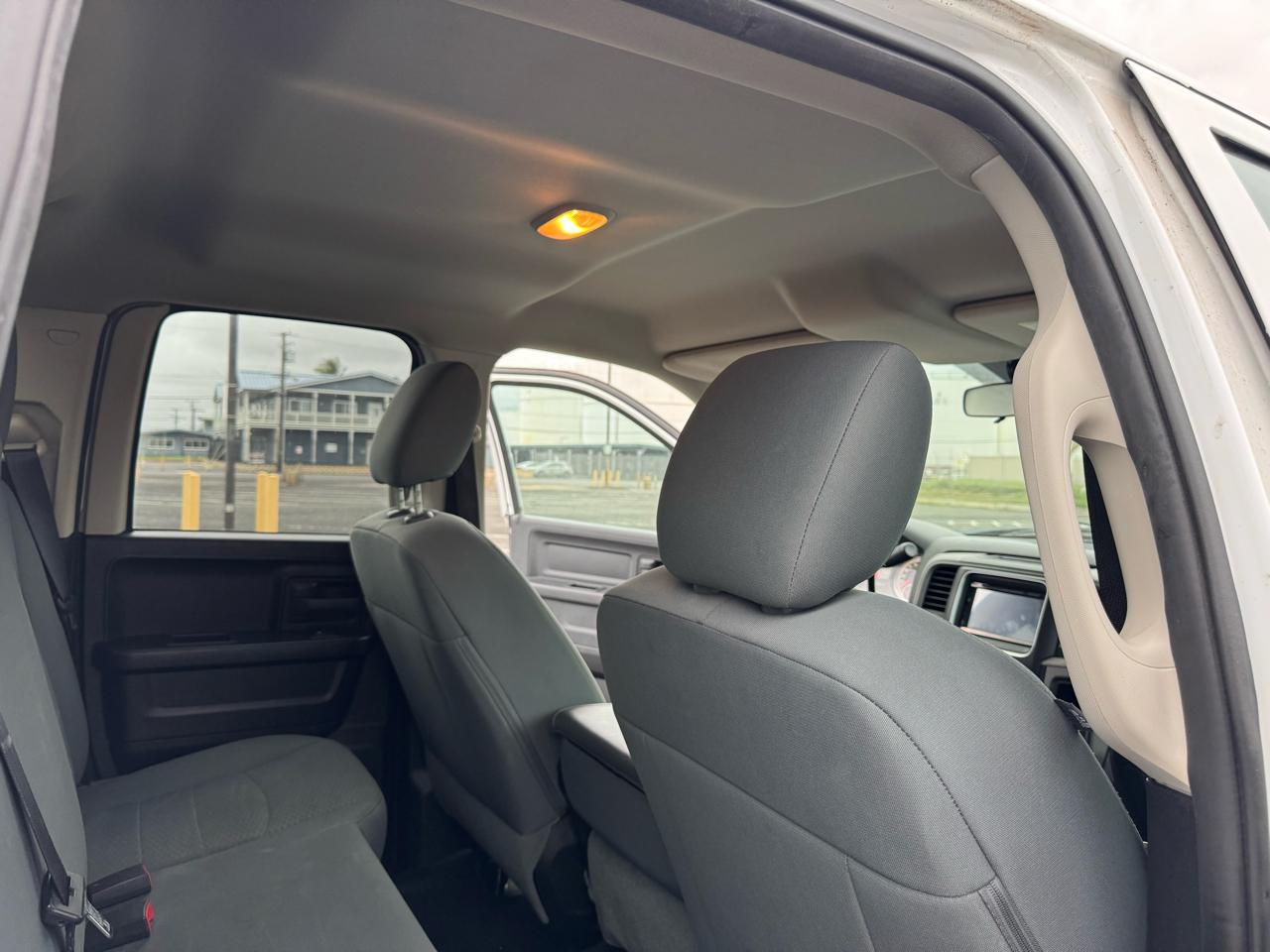 RAM 1500 4WD Quad Cab 140.5" Express 2015