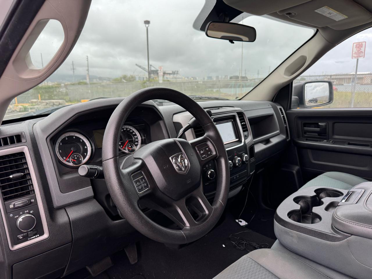 RAM 1500 4WD Quad Cab 140.5" Express 2015