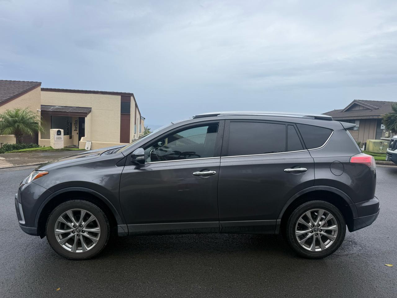 Toyota RAV4 Limited FWD 2016