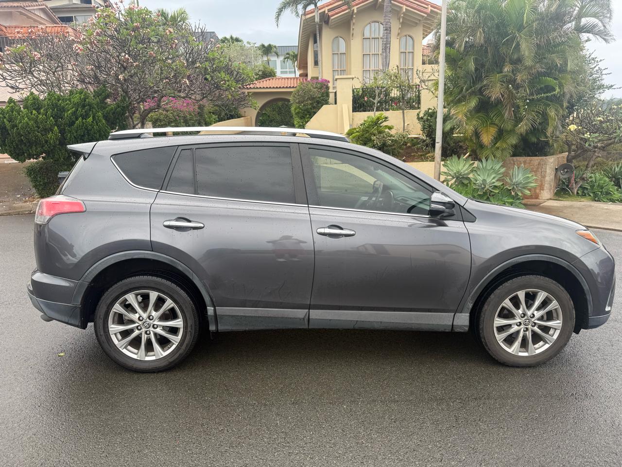 Toyota RAV4 Limited FWD 2016