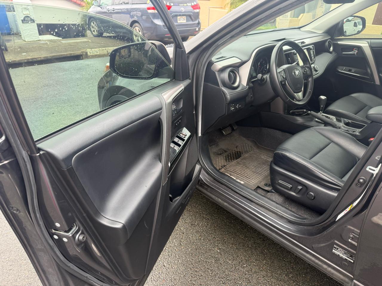 Toyota RAV4 Limited FWD 2016