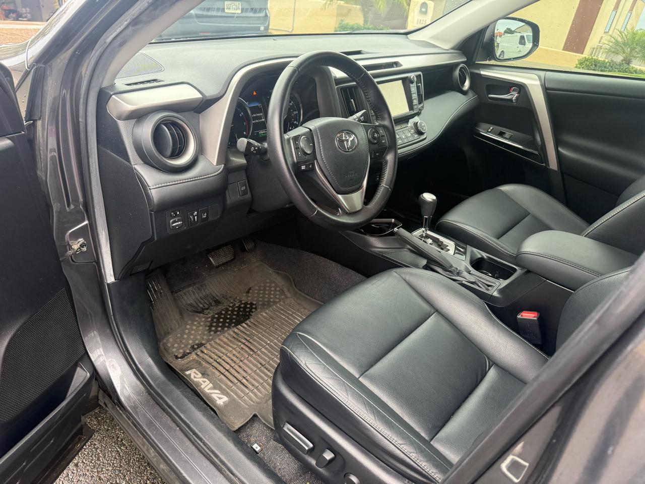 Toyota RAV4 Limited FWD 2016