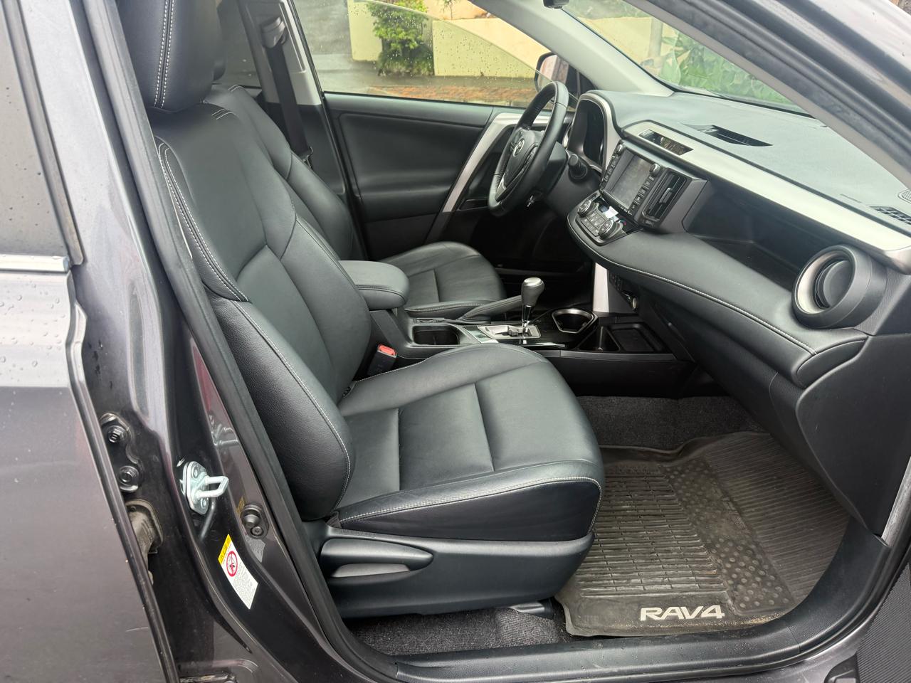 Toyota RAV4 Limited FWD 2016