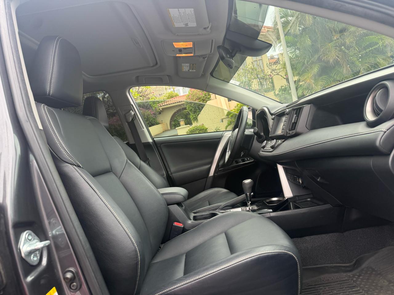 Toyota RAV4 Limited FWD 2016