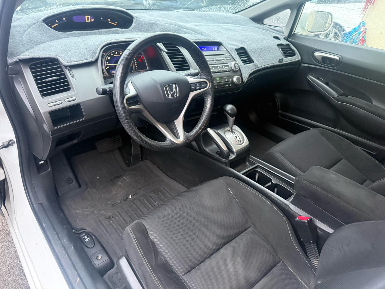 Honda Civic 4dr Sdn LX Auto 2010