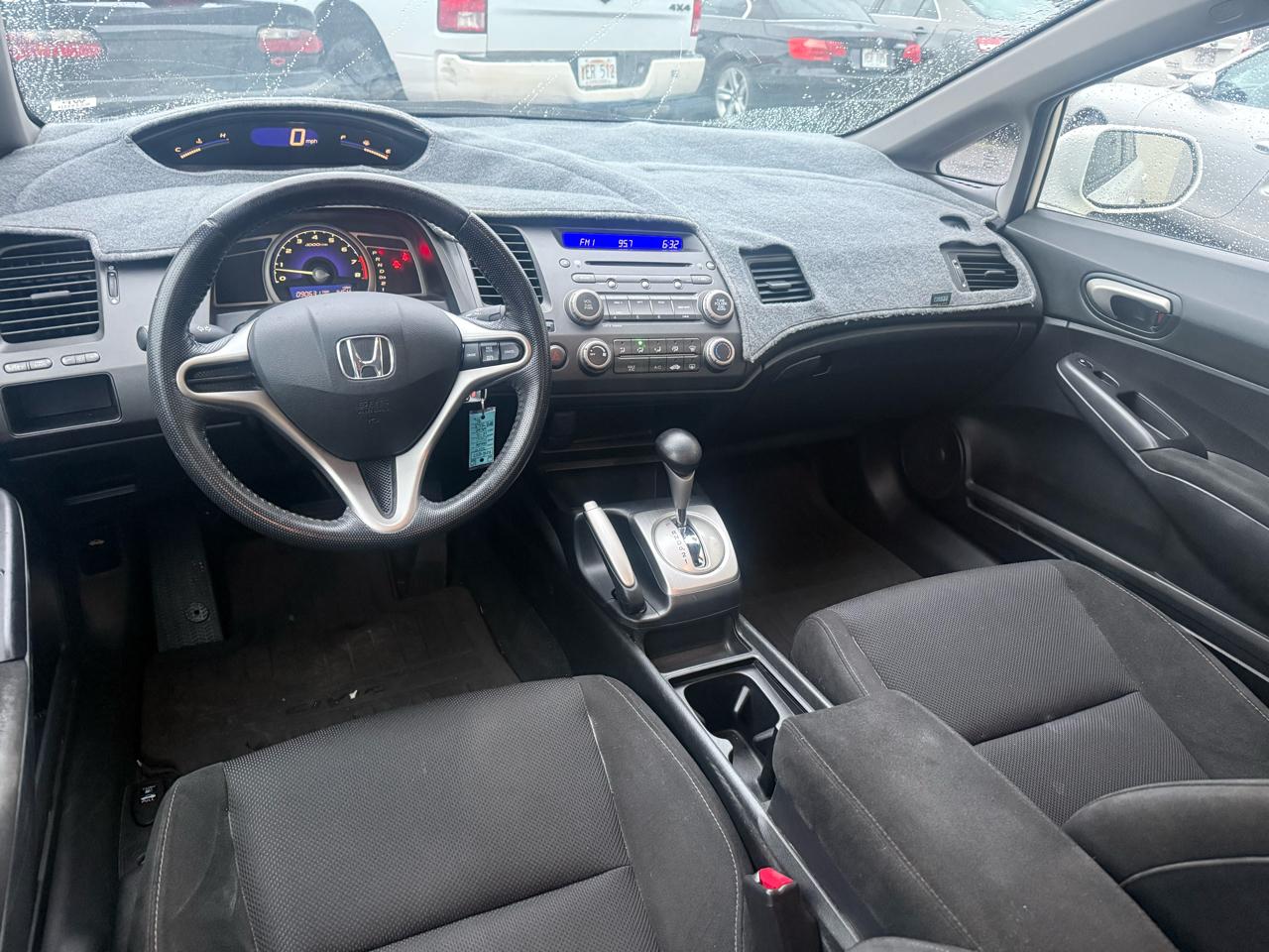 Honda Civic 4dr Sdn LX Auto 2010