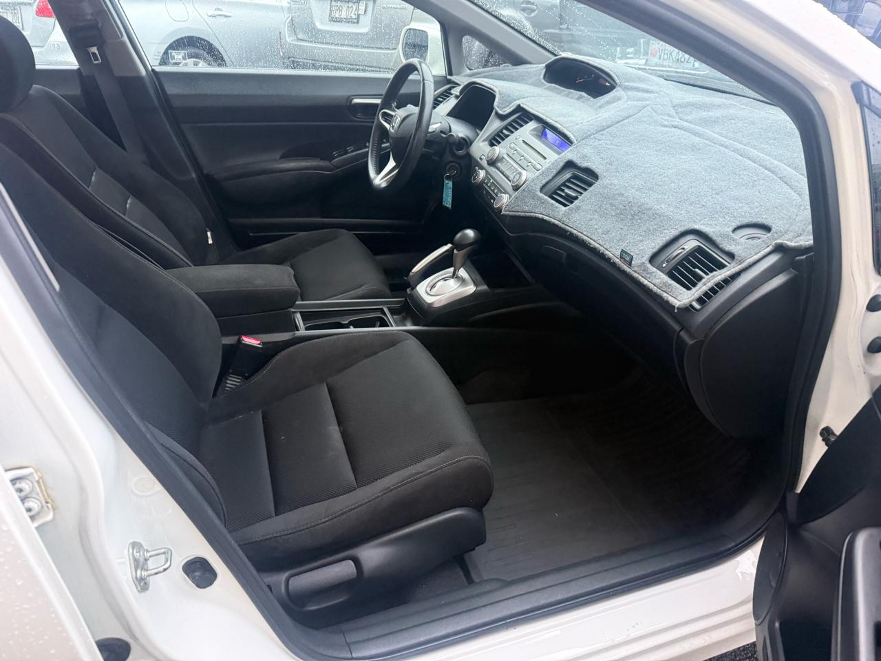 Honda Civic 4dr Sdn LX Auto 2010