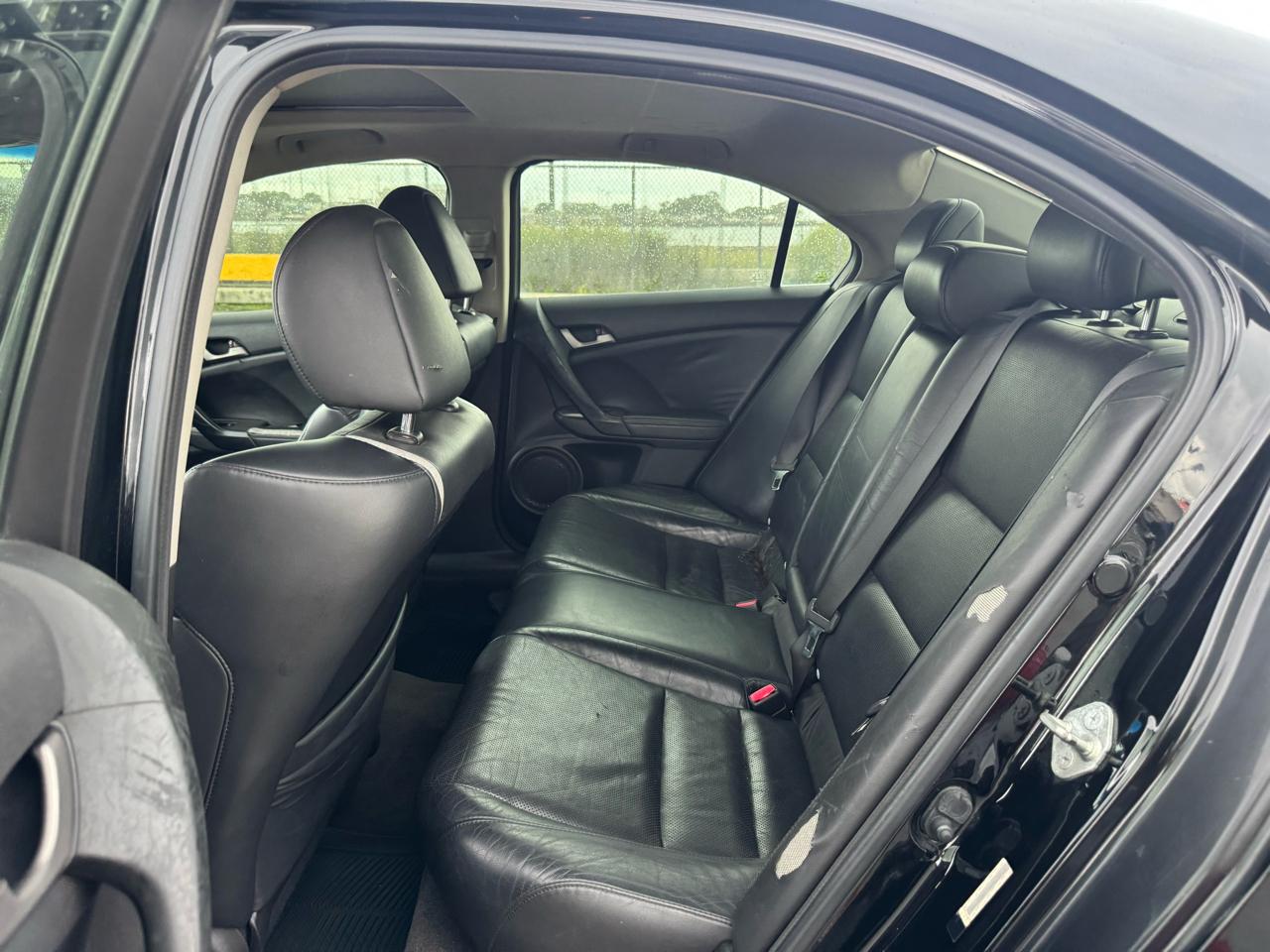 Acura TSX 5-speed AT 2010