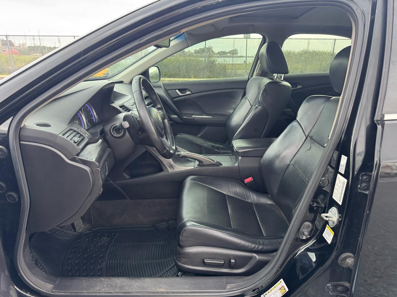 Acura TSX 5-speed AT 2010