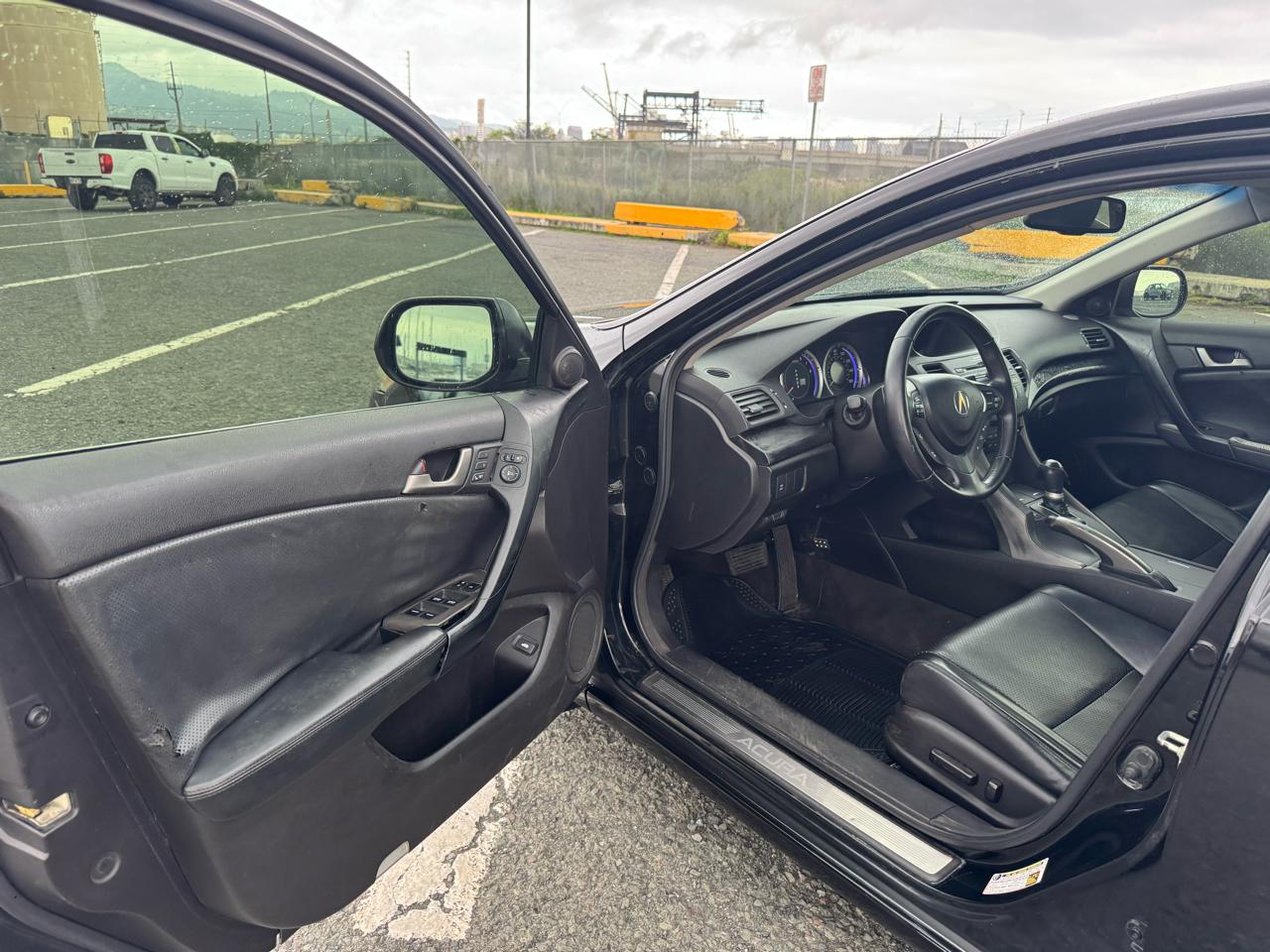 Acura TSX 5-speed AT 2010