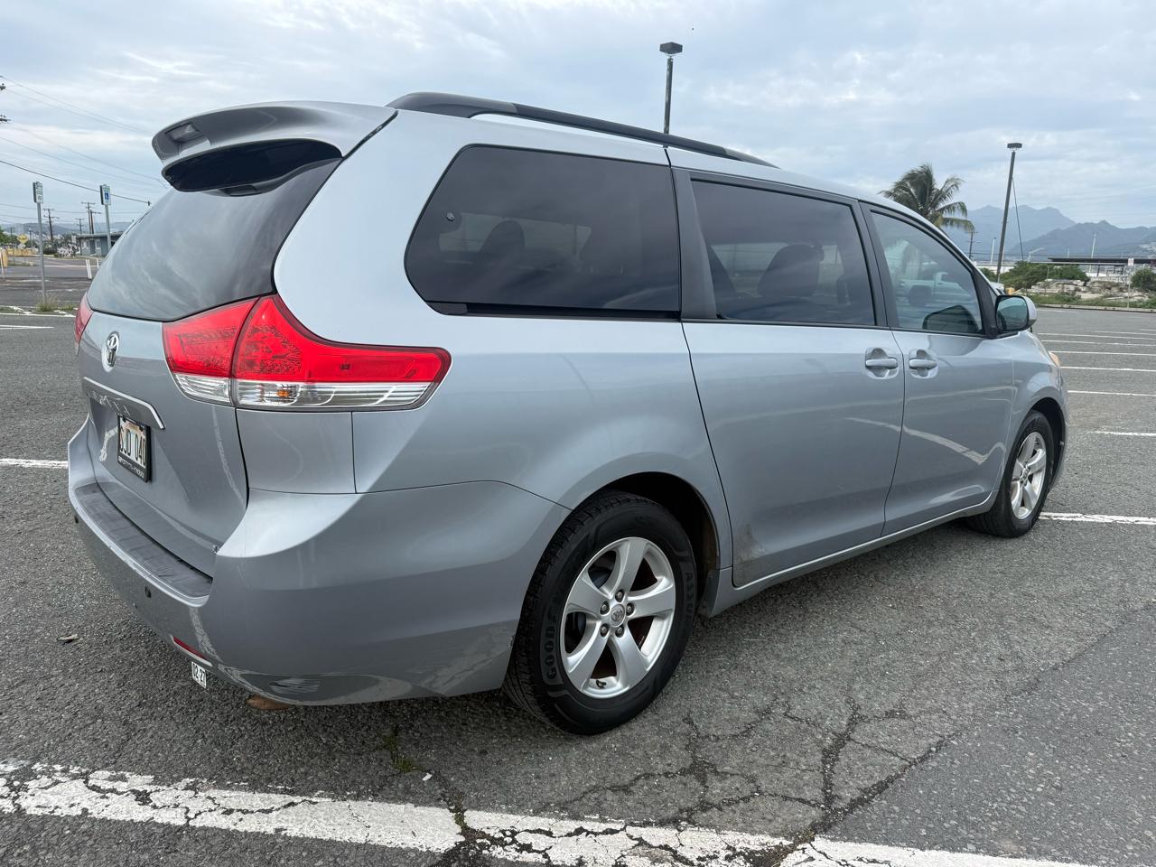 Toyota Sienna LE FWD 8-Passenger V6 2014
