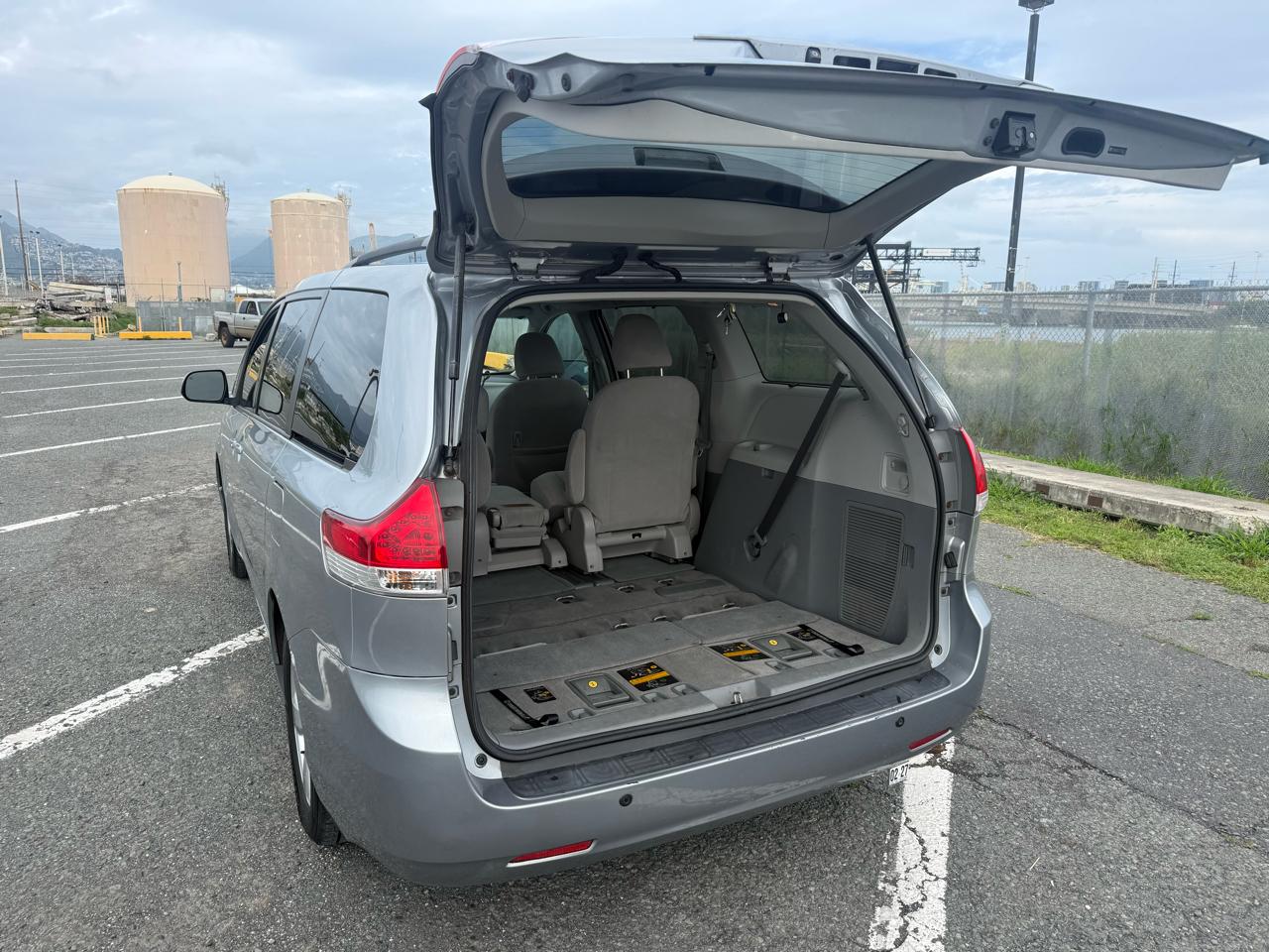 Toyota Sienna LE FWD 8-Passenger V6 2014