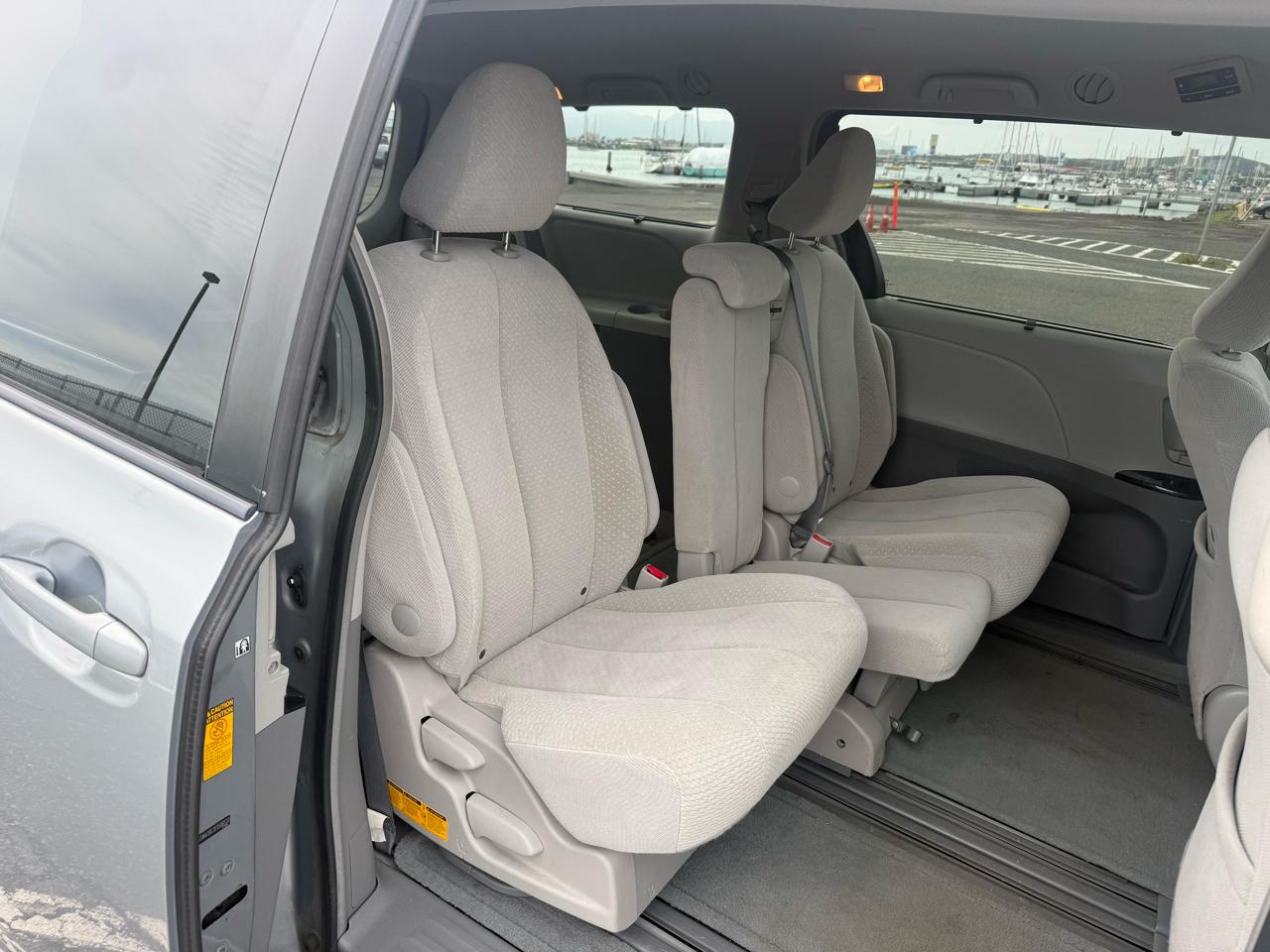 Toyota Sienna LE FWD 8-Passenger V6 2014