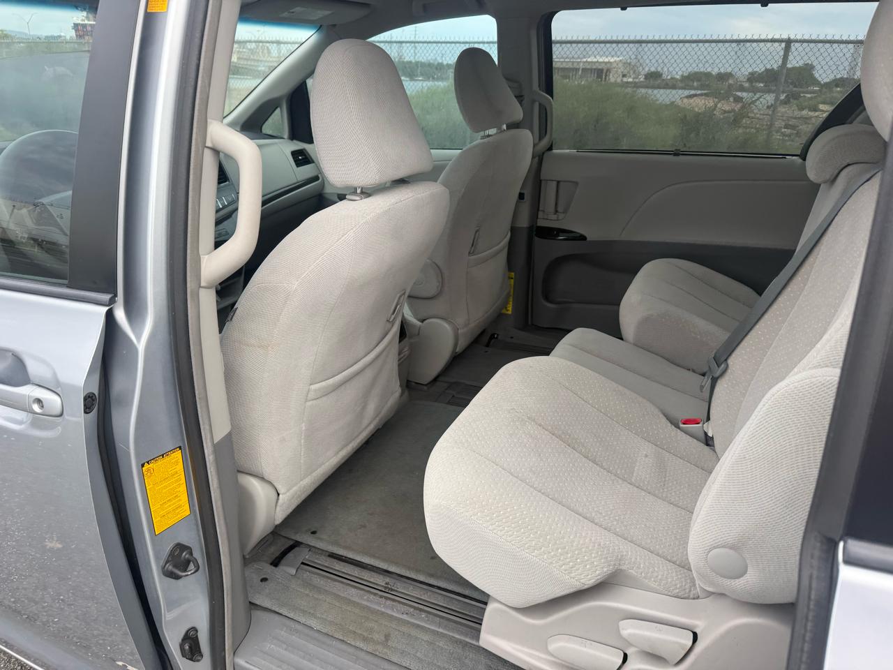 Toyota Sienna LE FWD 8-Passenger V6 2014