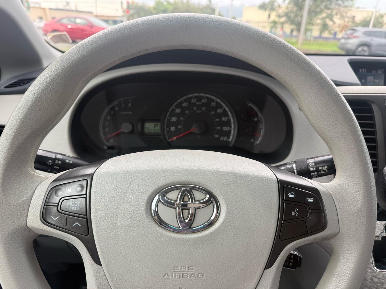 Toyota Sienna LE FWD 8-Passenger V6 2014