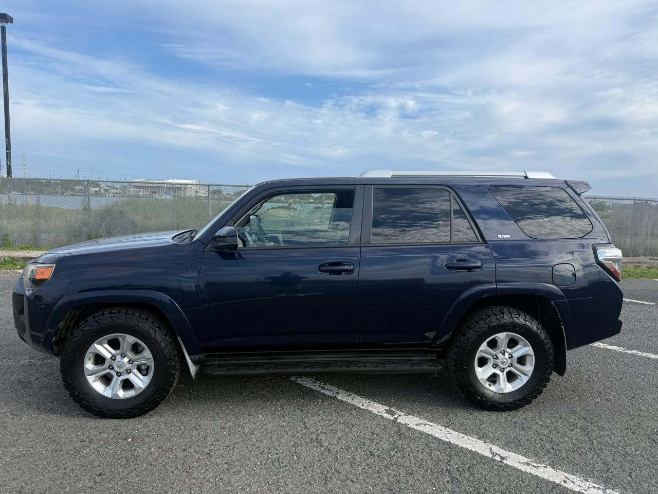 Toyota 4Runner SR5 2WD 2014