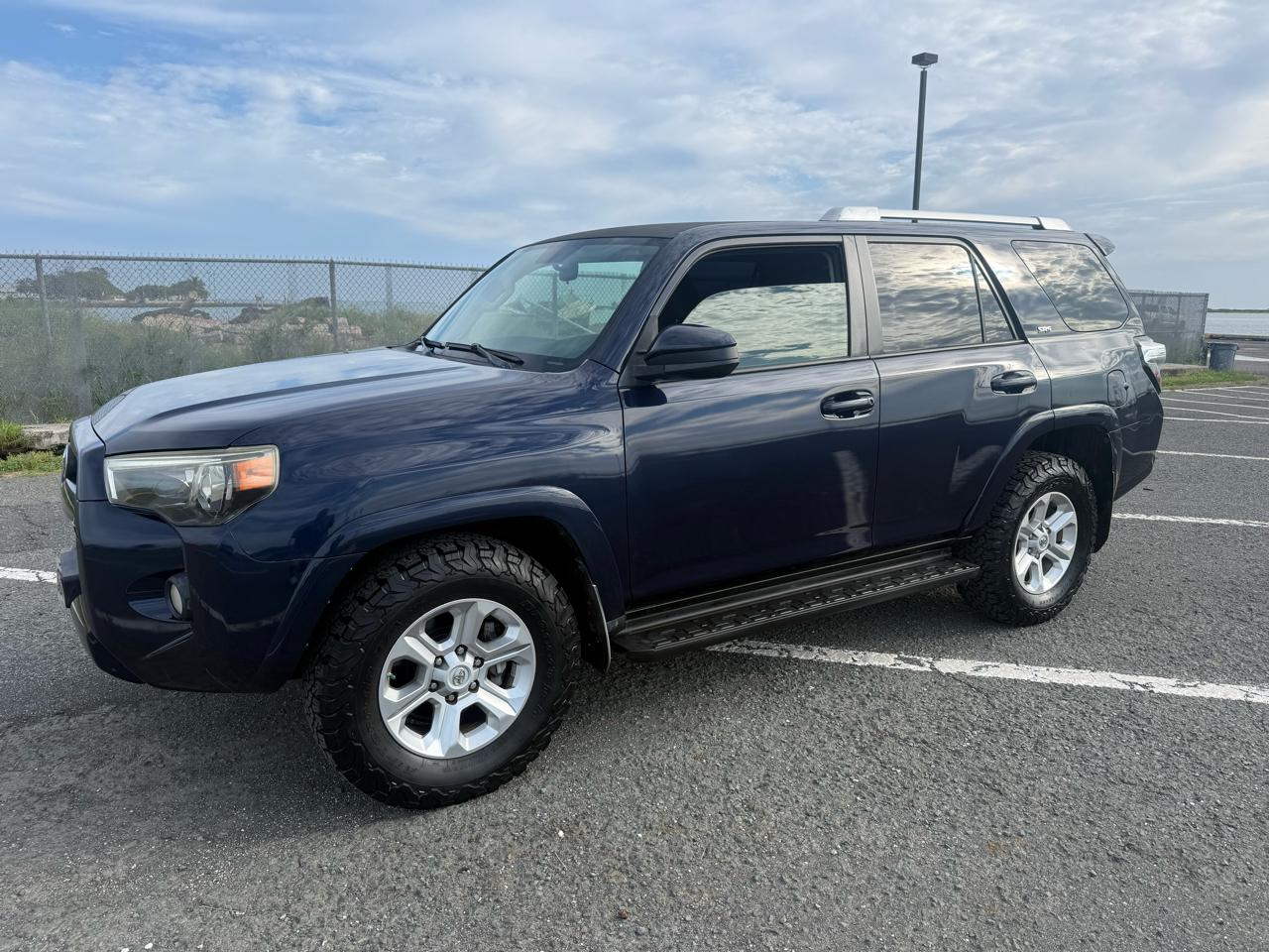 Toyota 4Runner SR5 2WD 2014