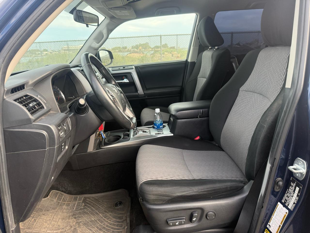 Toyota 4Runner SR5 2WD 2014