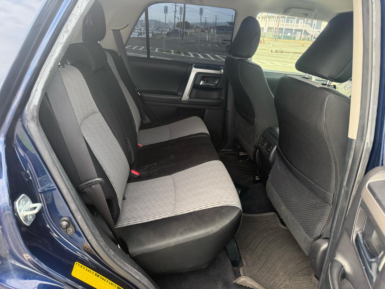 Toyota 4Runner SR5 2WD 2014