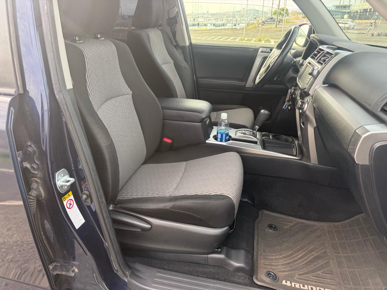 Toyota 4Runner SR5 2WD 2014