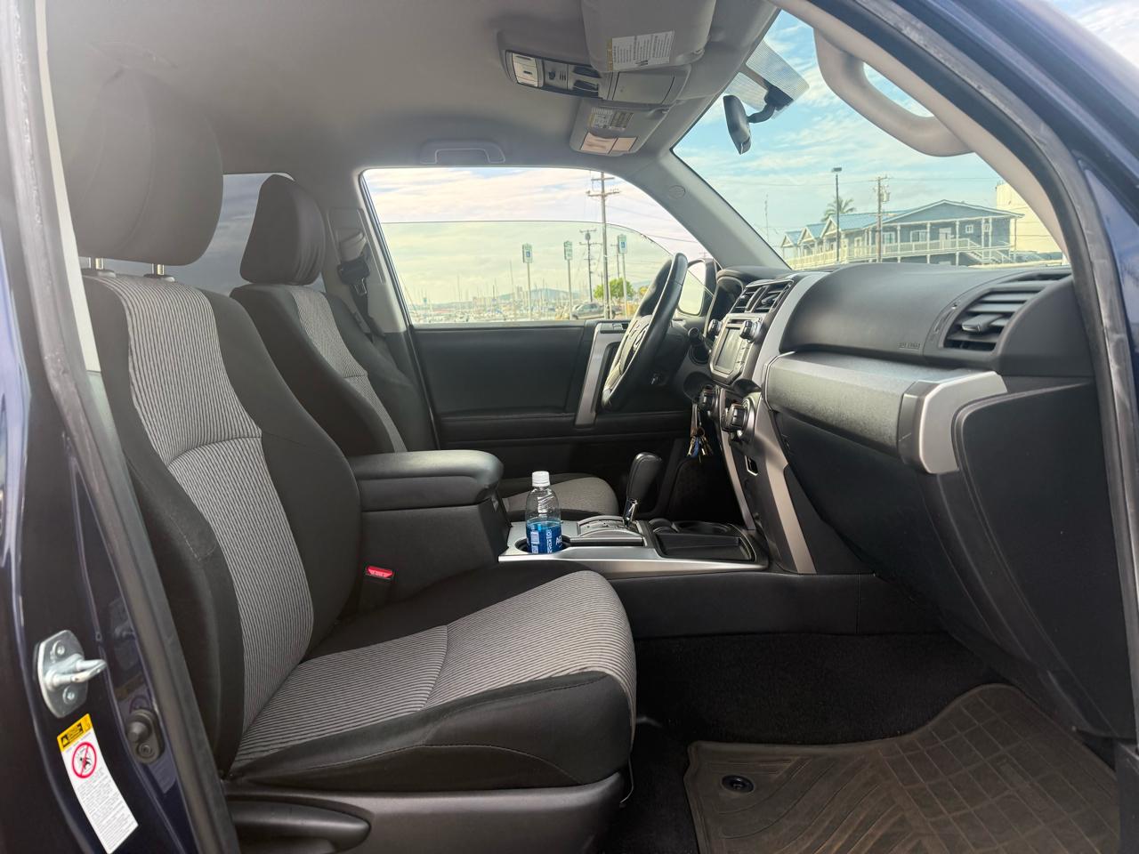 Toyota 4Runner SR5 2WD 2014