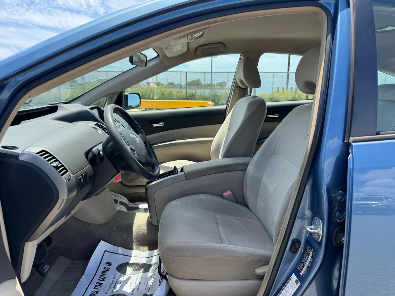 Toyota Prius 4-Door Liftback 2004