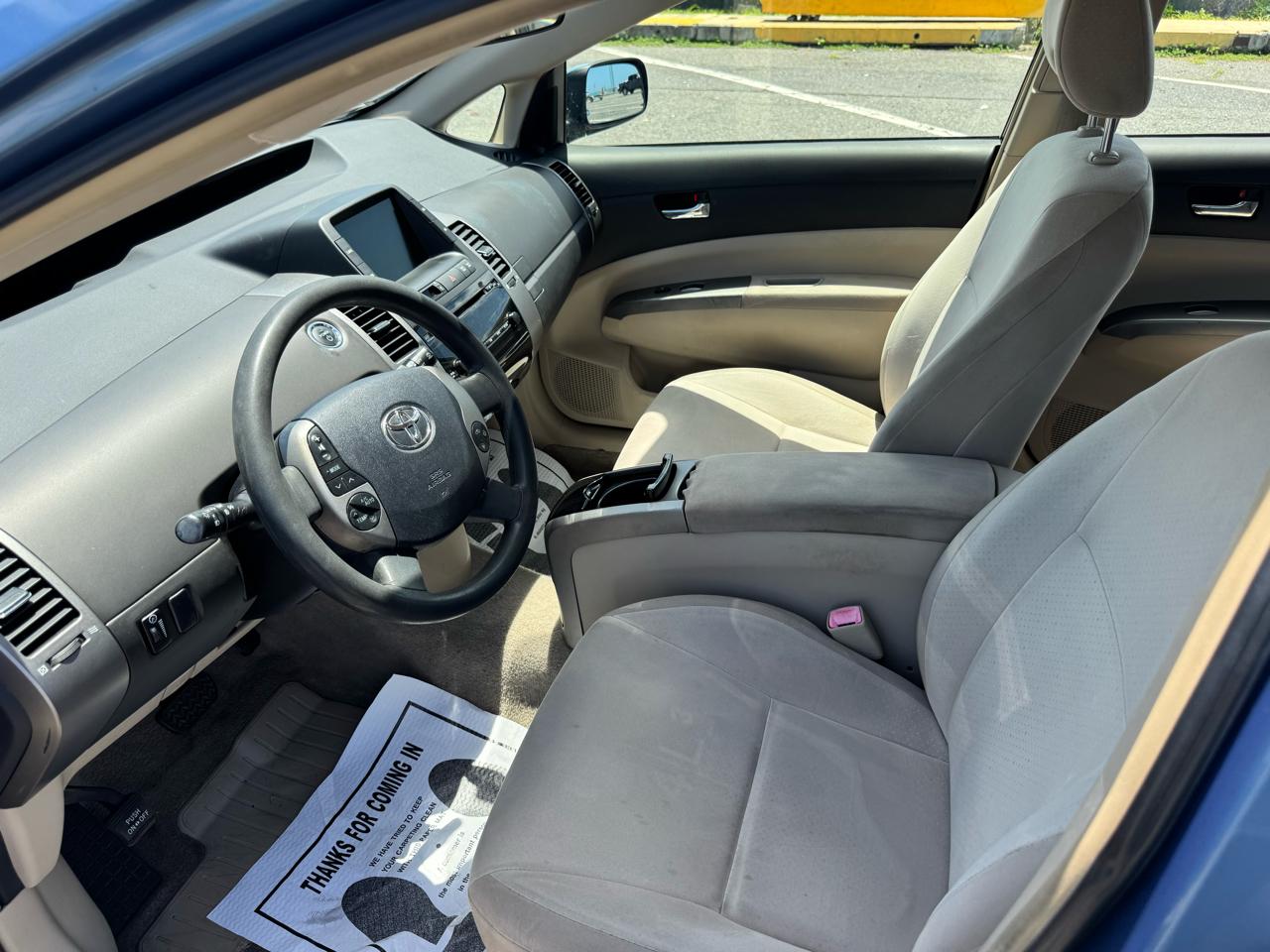 Toyota Prius 4-Door Liftback 2004