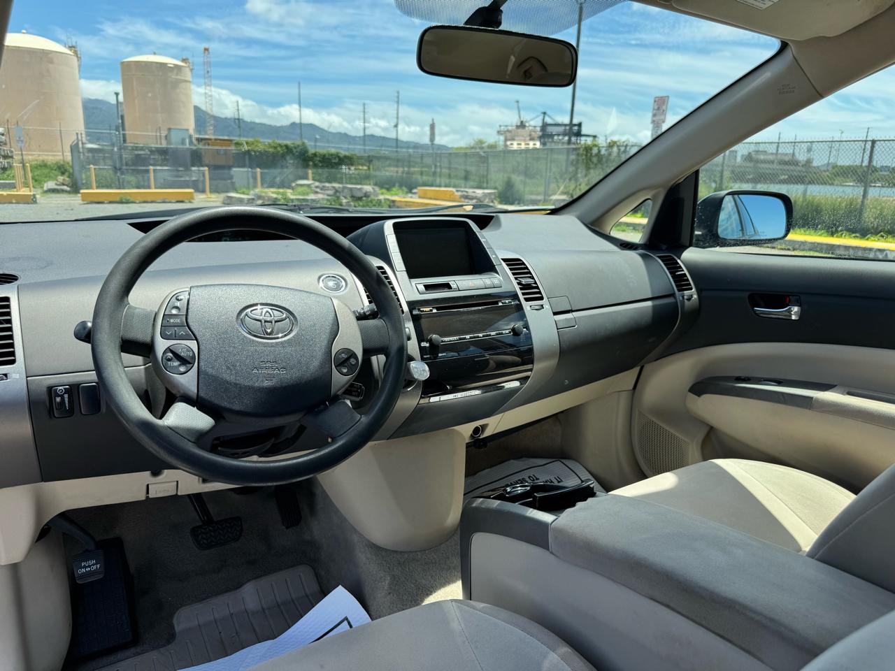 Toyota Prius 4-Door Liftback 2004