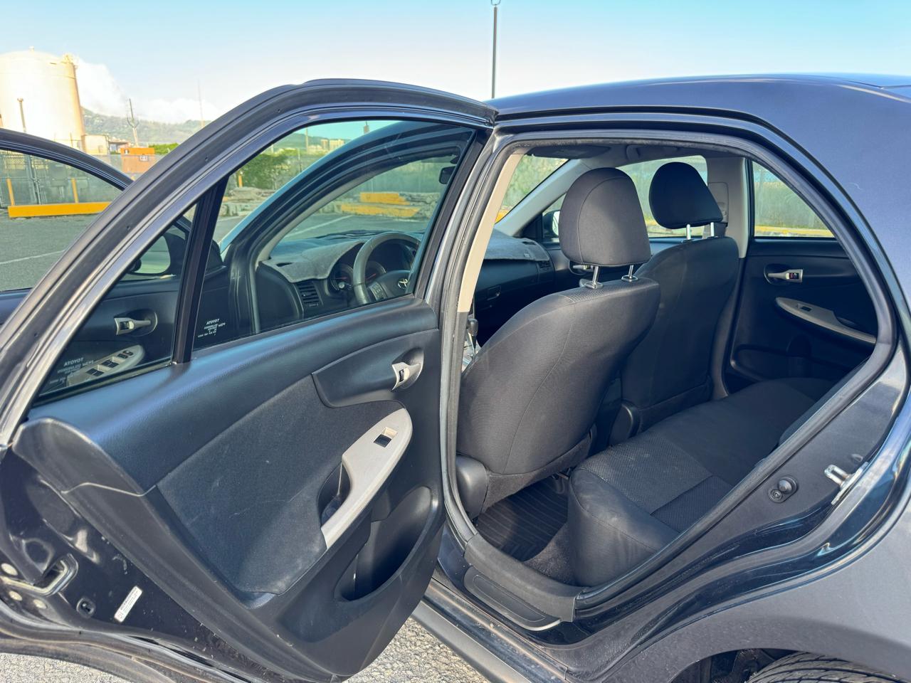 Toyota Corolla 4dr Sdn S Auto (Natl) 2010