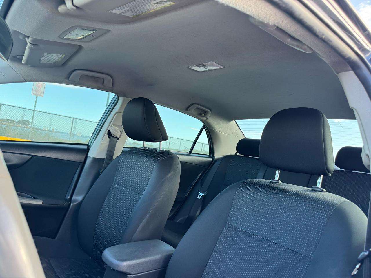 Toyota Corolla 4dr Sdn S Auto (Natl) 2010