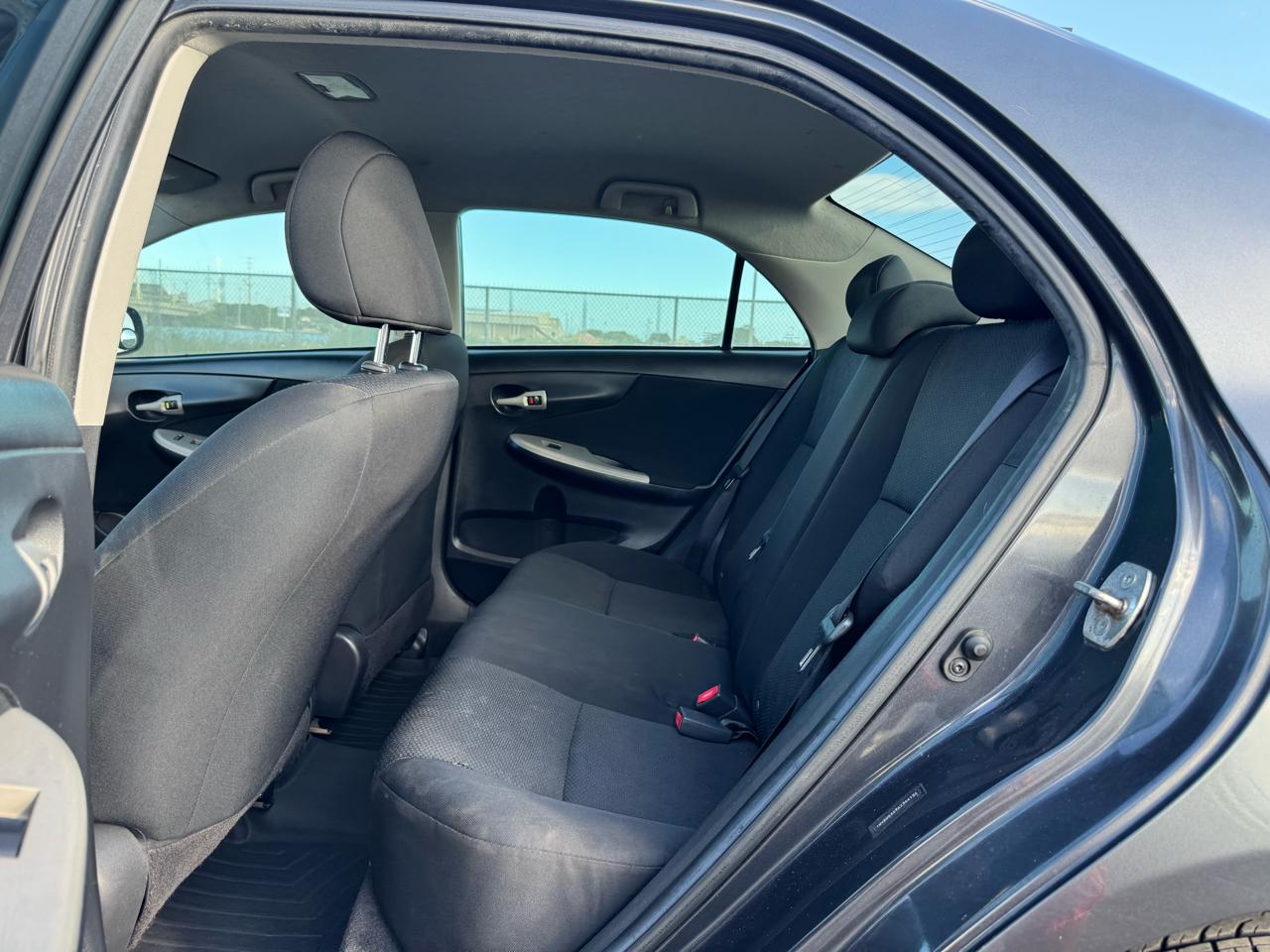 Toyota Corolla 4dr Sdn S Auto (Natl) 2010