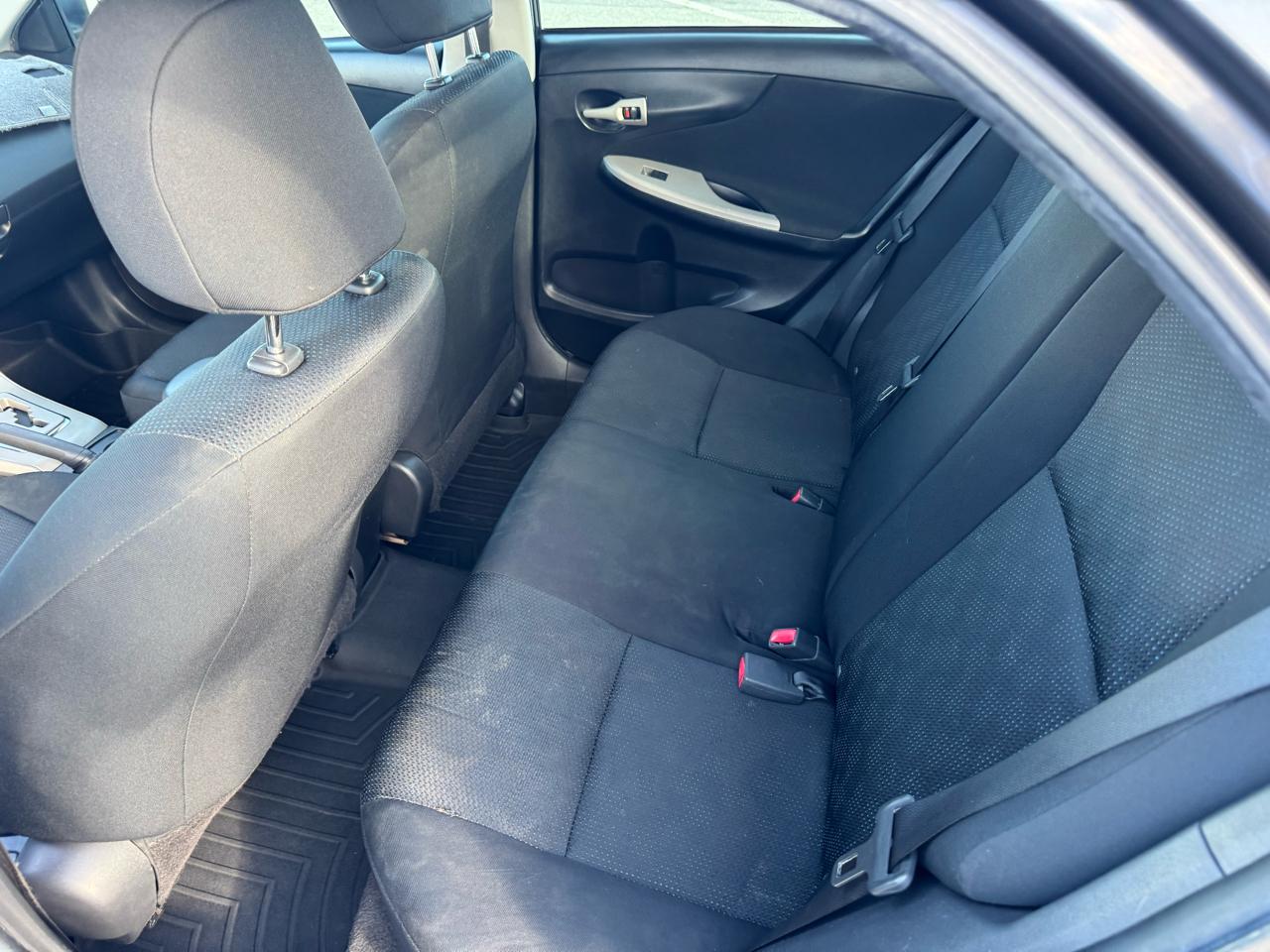 Toyota Corolla 4dr Sdn S Auto (Natl) 2010