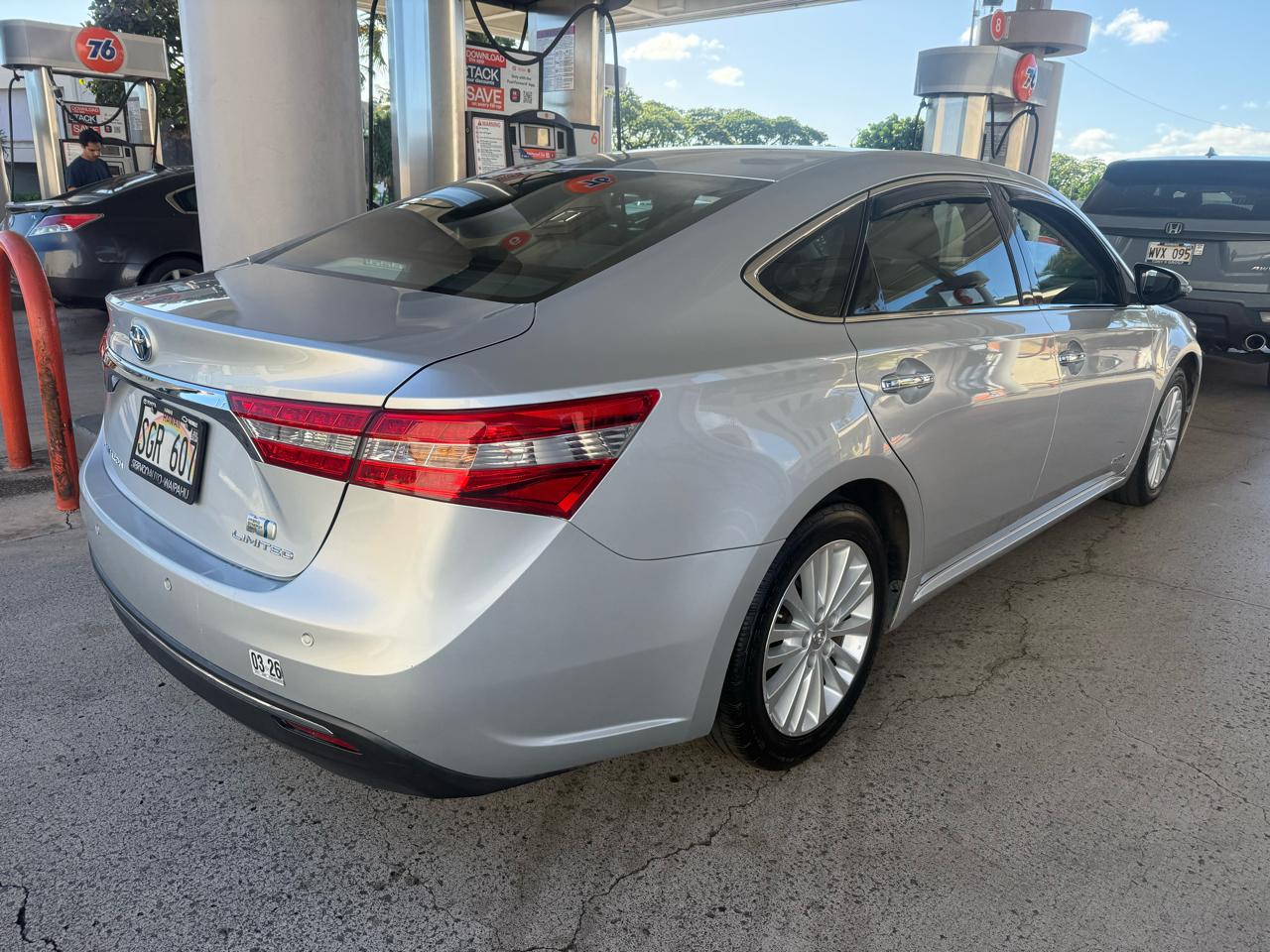 Toyota Avalon Hybrid XLE Premium 2014