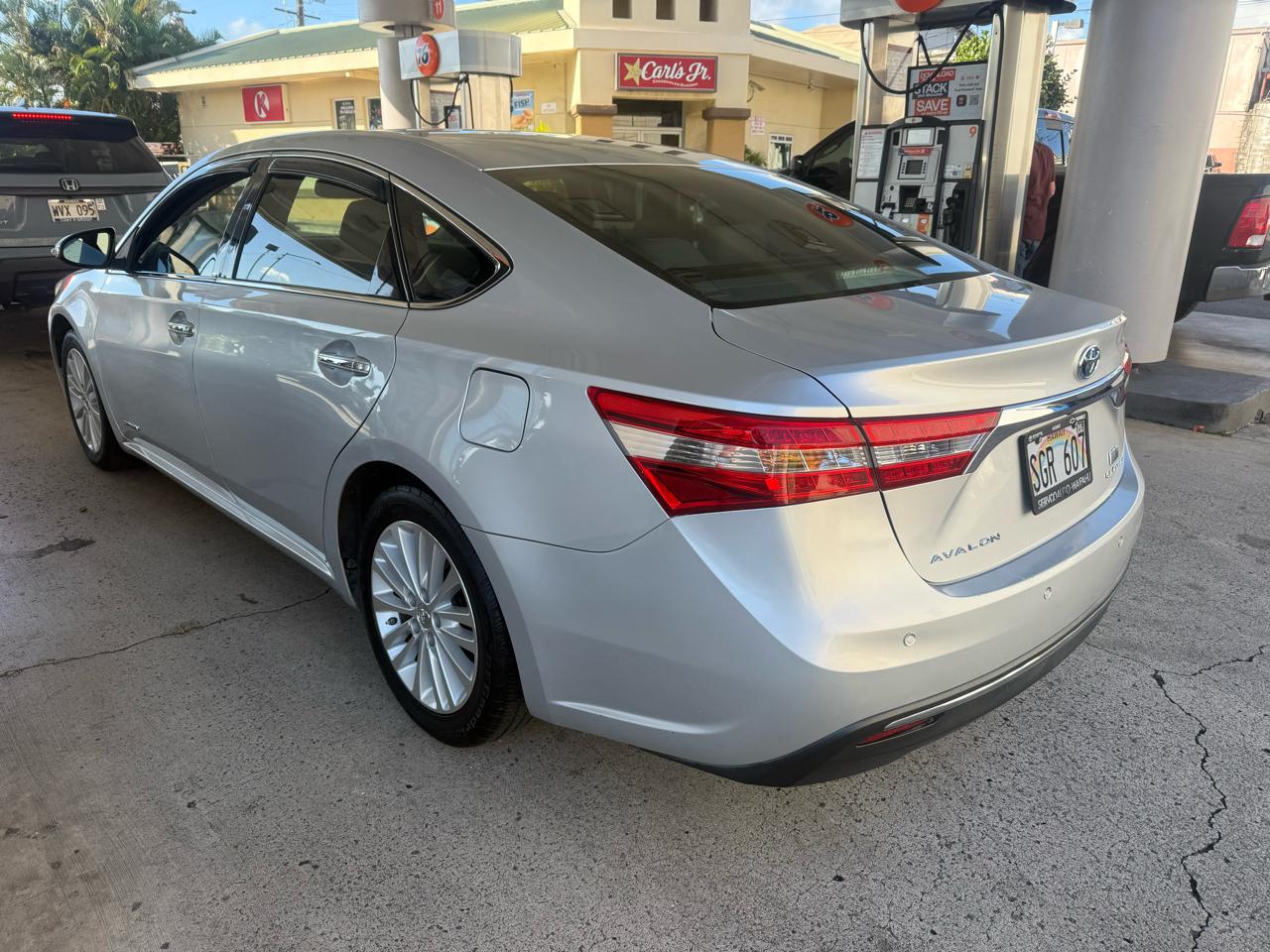 Toyota Avalon Hybrid XLE Premium 2014