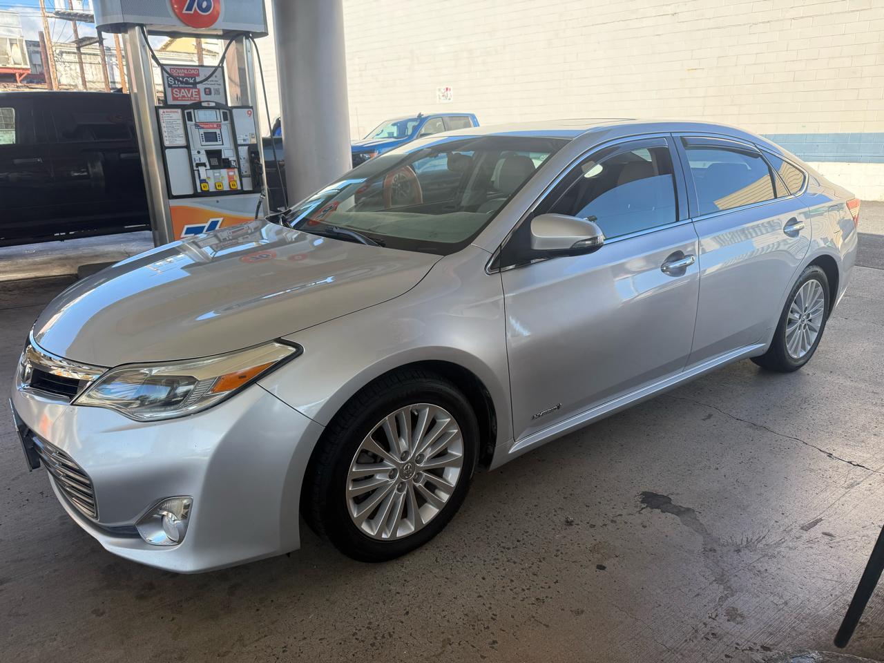 Toyota Avalon Hybrid XLE Premium 2014