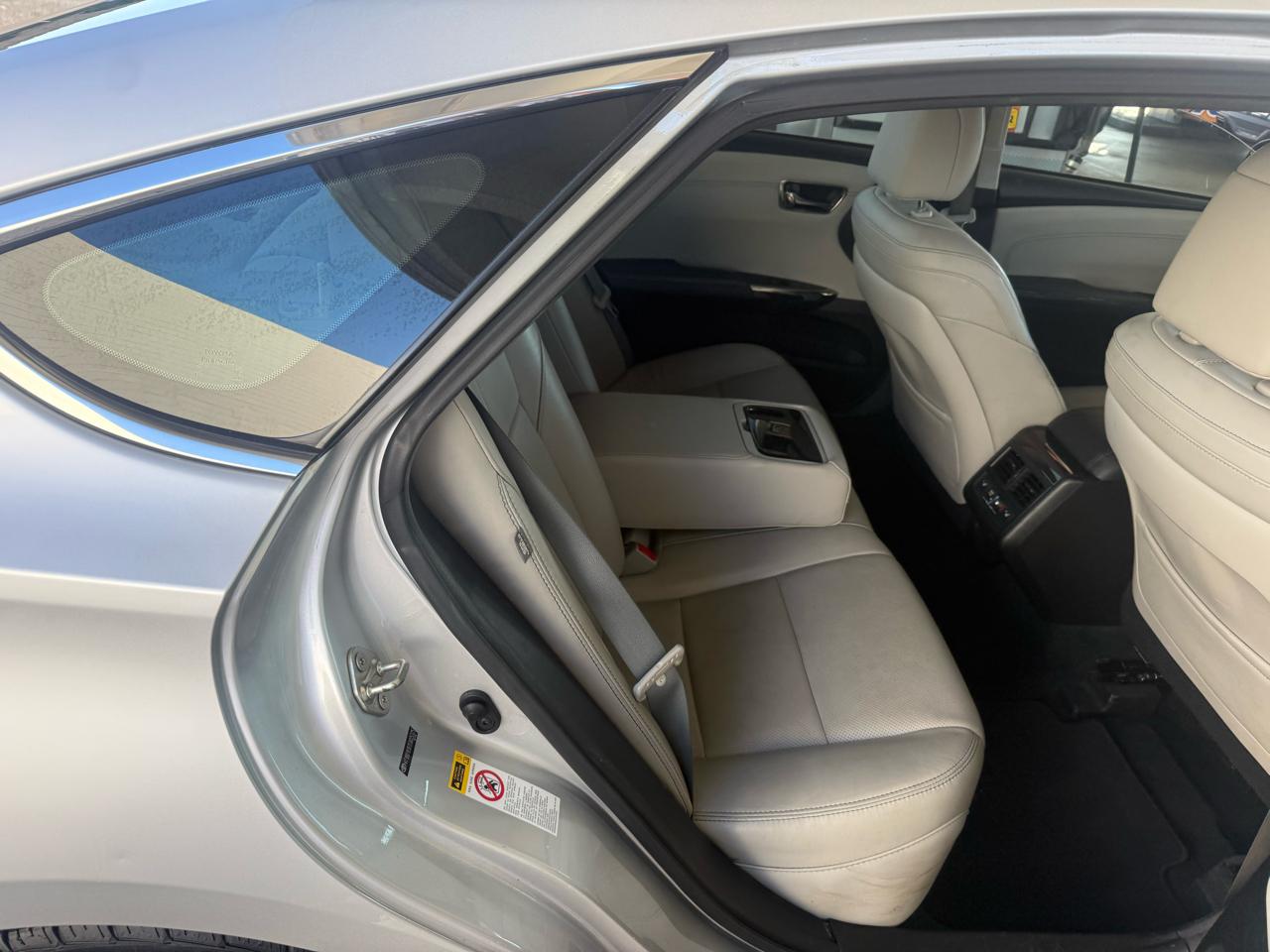 Toyota Avalon Hybrid XLE Premium 2014