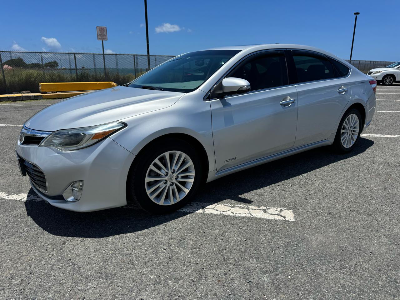 2014 Toyota Avalon Hybrid XLE Premium