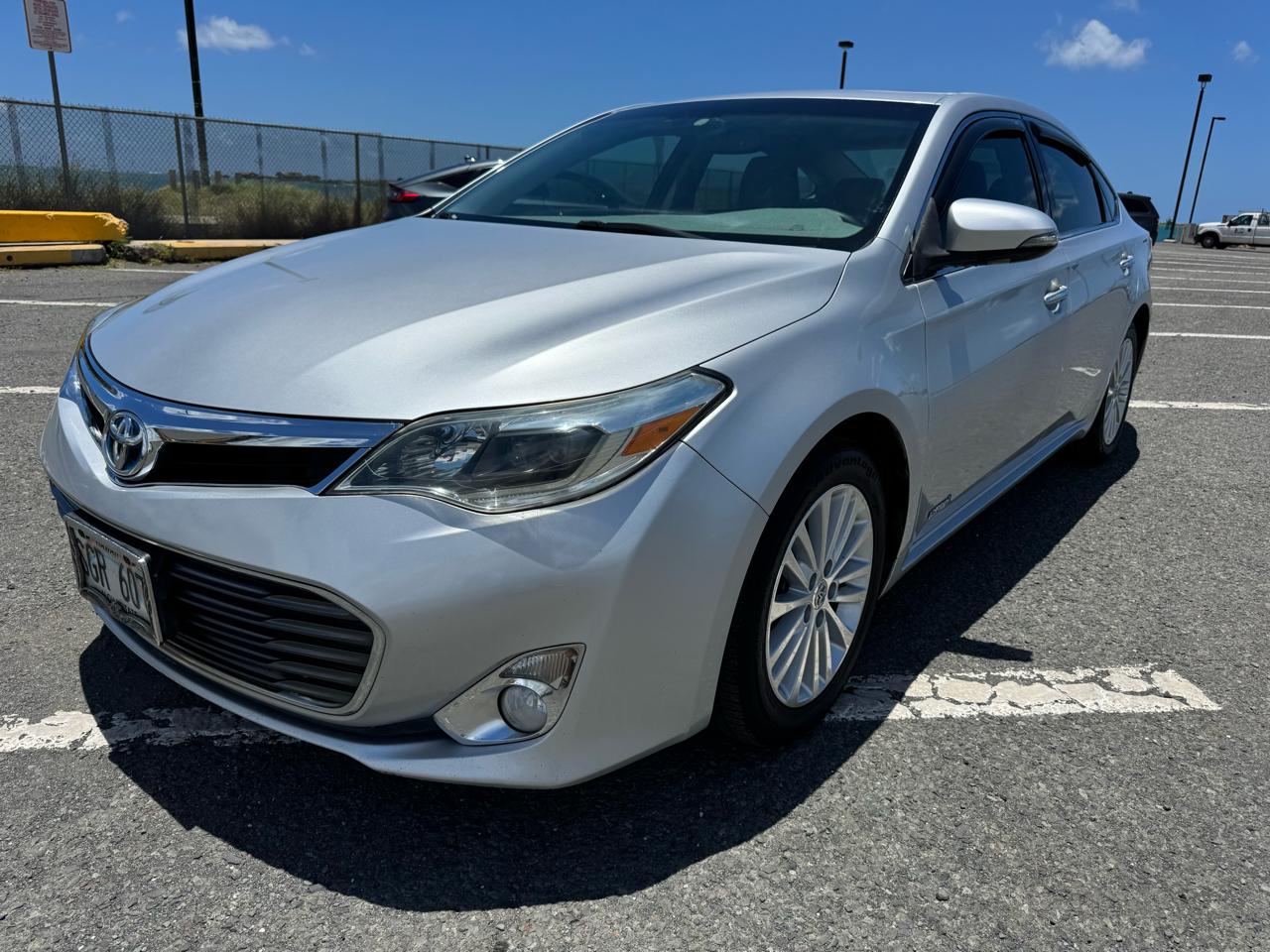 Toyota Avalon Hybrid XLE Premium 2014