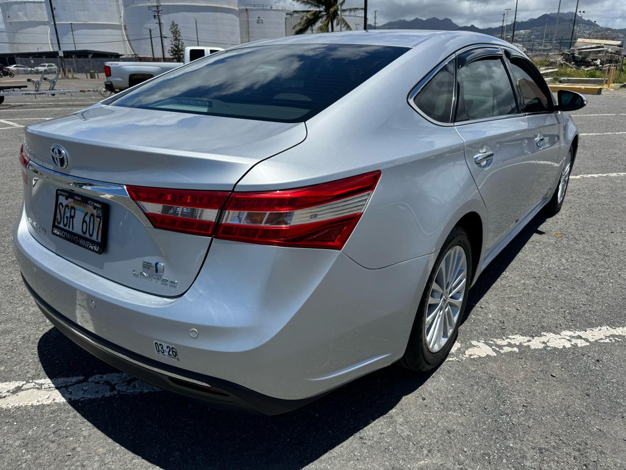 Toyota Avalon Hybrid XLE Premium 2014